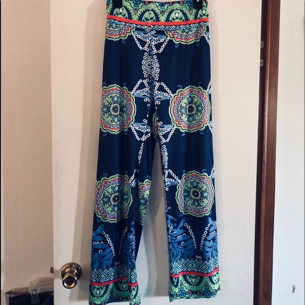 Palazzo printed Pants - Silky stretchy material.